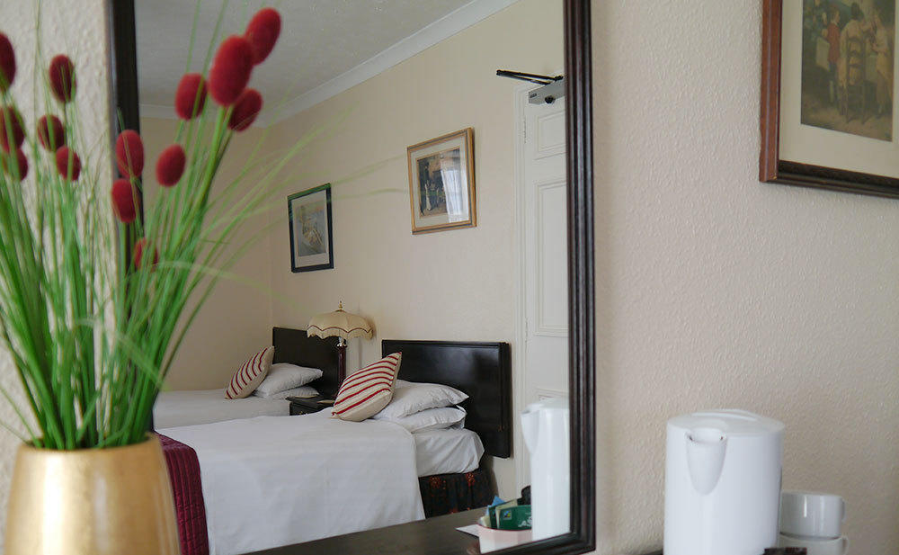 The White Hart Hotel Hayle Room photo